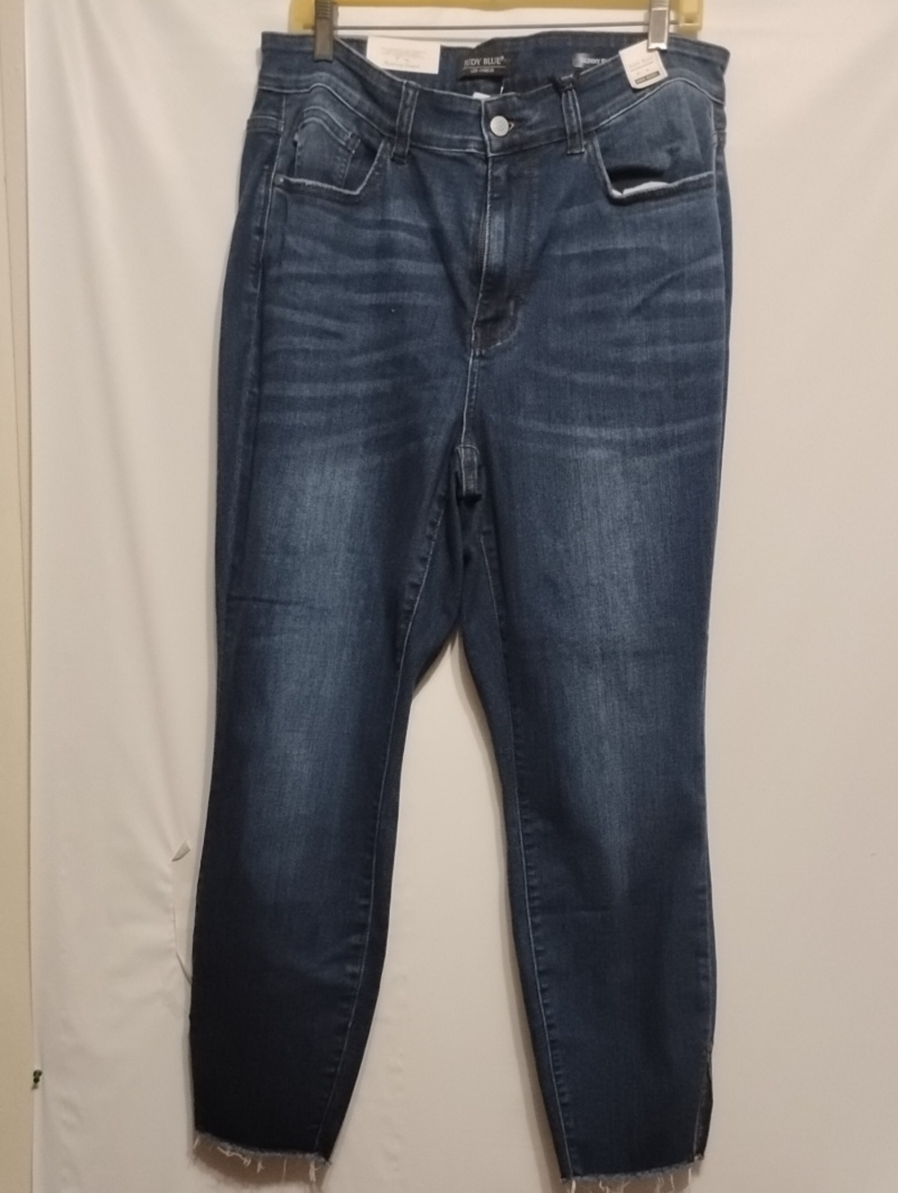 Judy Blue Dark Indigo High-Rise Cropped Slim Jeans‎